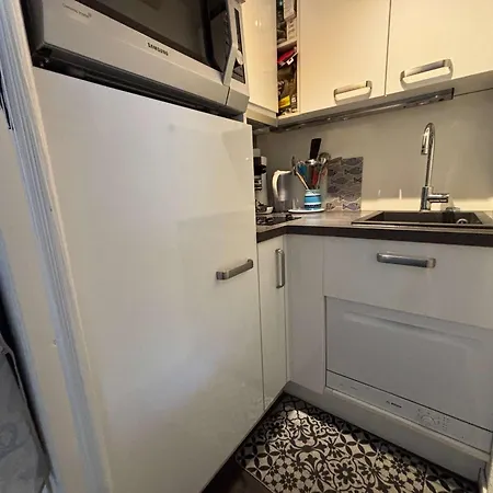 2 Pieces A Royan/pontaillac Avec Balcon Et Parking - Fr-1-494-203 Lägenhet *