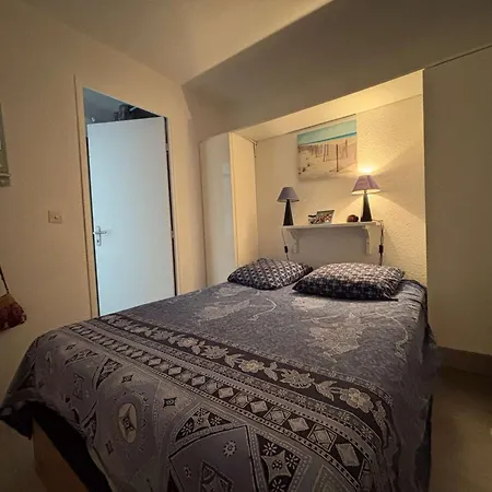 Appartamento 2 Pièces à Royan/pontaillac Avec Balcon Et Parking - Fr-1-494-203 *