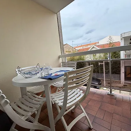 2 Pièces à Royan/pontaillac Avec Balcon Et Parking - Fr-1-494-203 Appartamento *